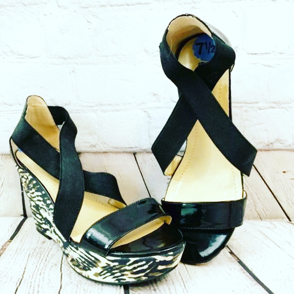 BCBGeneration Womens Black Sandals Wedges Size 7.5